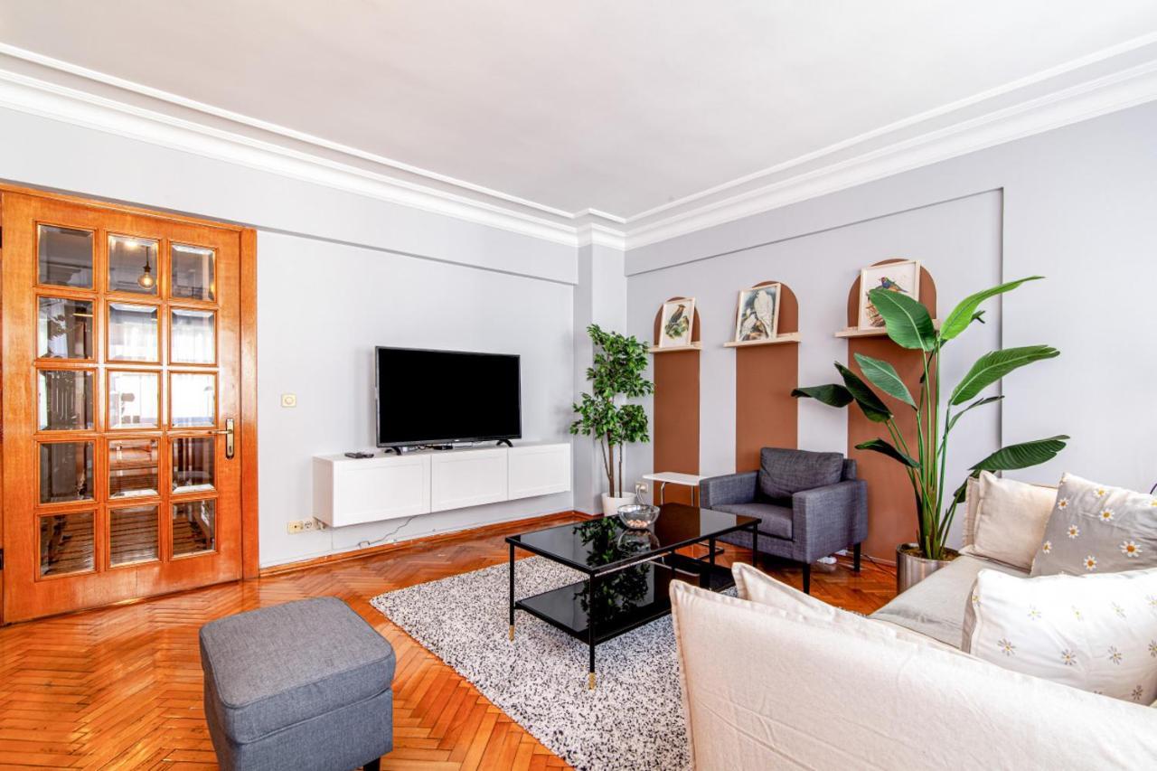 Gorgeous Flat With Lovely Balcony In Nisantasi Estambul Exterior foto