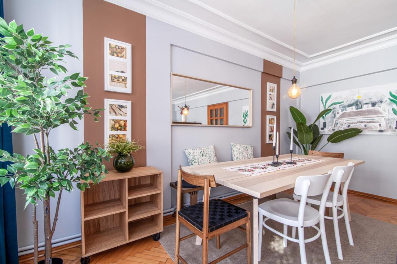 Gorgeous Flat With Lovely Balcony In Nisantasi Estambul Exterior foto