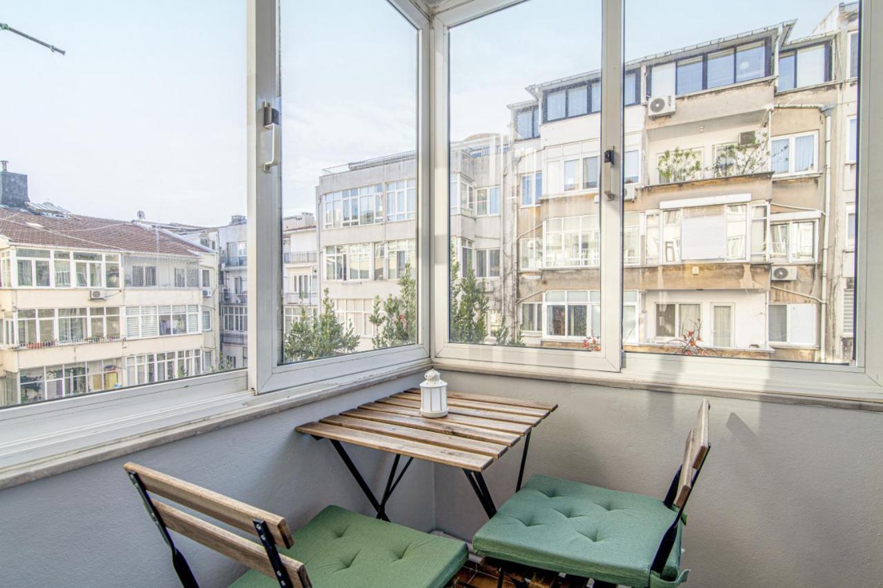 Gorgeous Flat With Lovely Balcony In Nisantasi Estambul Exterior foto