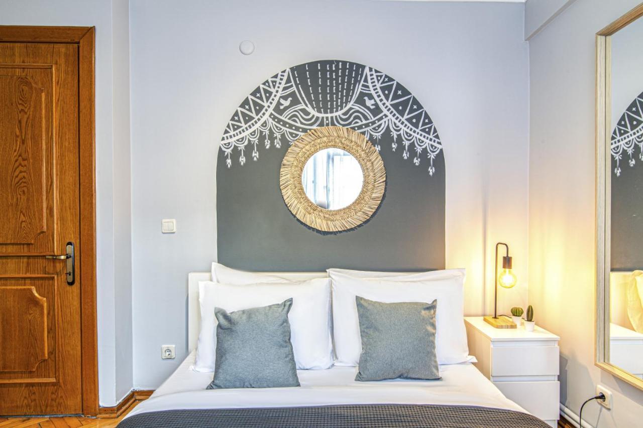 Gorgeous Flat With Lovely Balcony In Nisantasi Estambul Exterior foto