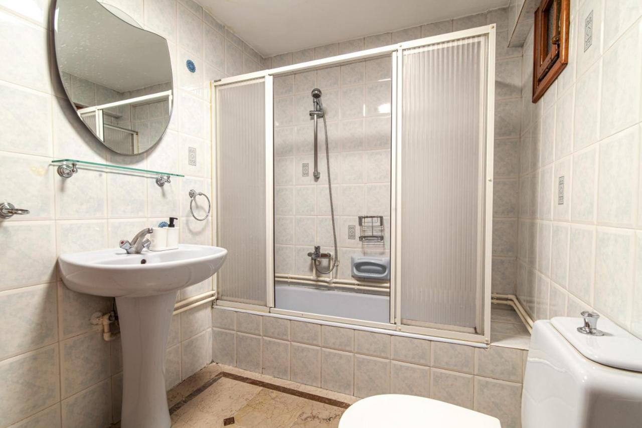 Gorgeous Flat With Lovely Balcony In Nisantasi Estambul Exterior foto